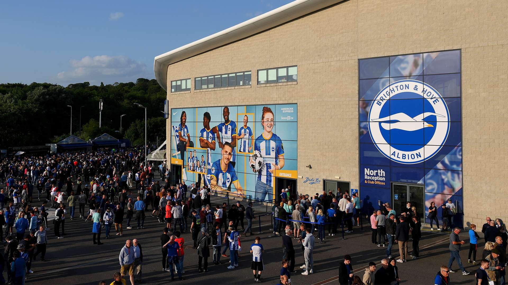 场表演中 场表演中