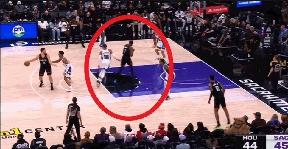 KD连场暴怒对火箭失望?末节连续打铁战意消散 输西部倒一吞3连败 KD连场暴怒对火箭失望?末节连续打铁战意消散 输西部倒一吞3连败